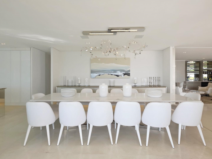 5 Bedroom Property for Sale in Fresnaye Western Cape